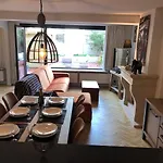 Gelegen Gezellig Met Groot Terras أوستيند