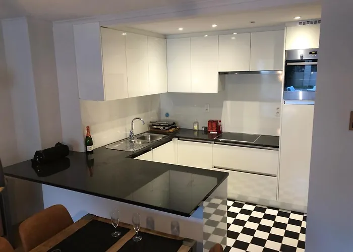 Gelegen Gezellig Met Groot Terras *